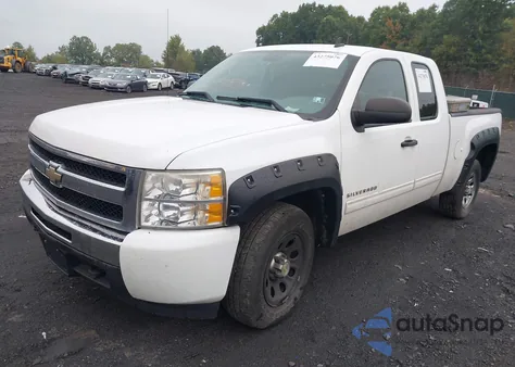 2010 Chevrolet Silverado 1500 Ls z USA, uszkodzony, nr VIN 1GCSKREA2AZ120372